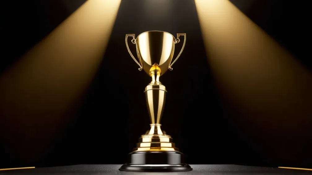 Матс Хуммельс отримав звання «Атлет року» від GQ: Гламурний вихід з Ніколою Каваніс