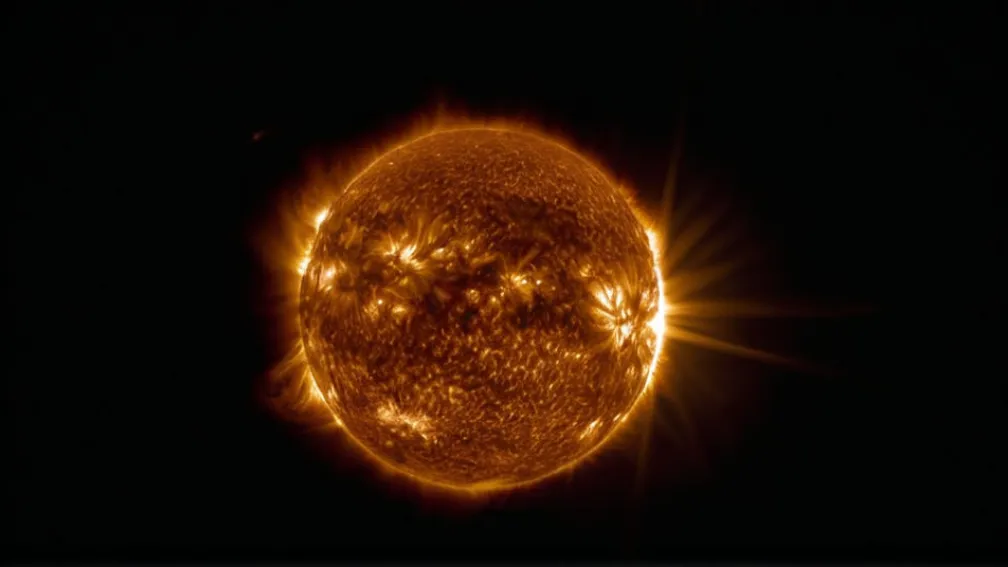 Гігантські сонячні плями: які небезпеки загрожують Землі зараз?