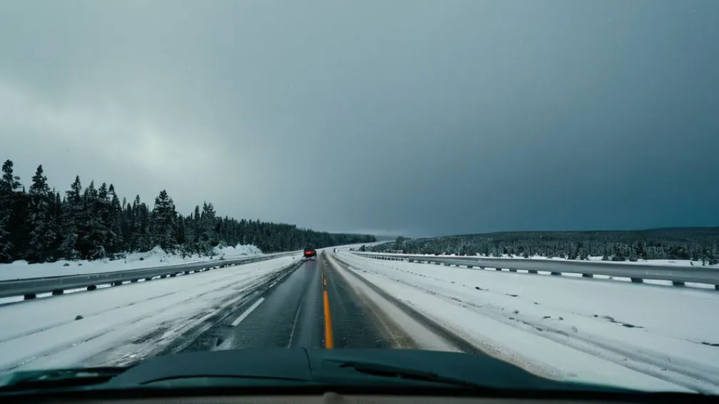 Масова ДТП у США: Зимовий шторм спричинив зіткнення 50 автомобілів в Індіані