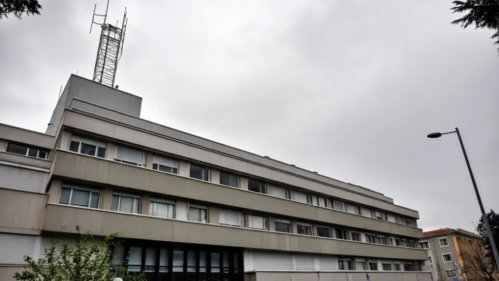 «Підозра на ниркову недостатність: подруга поспішає до лікарні Ернста Августа»