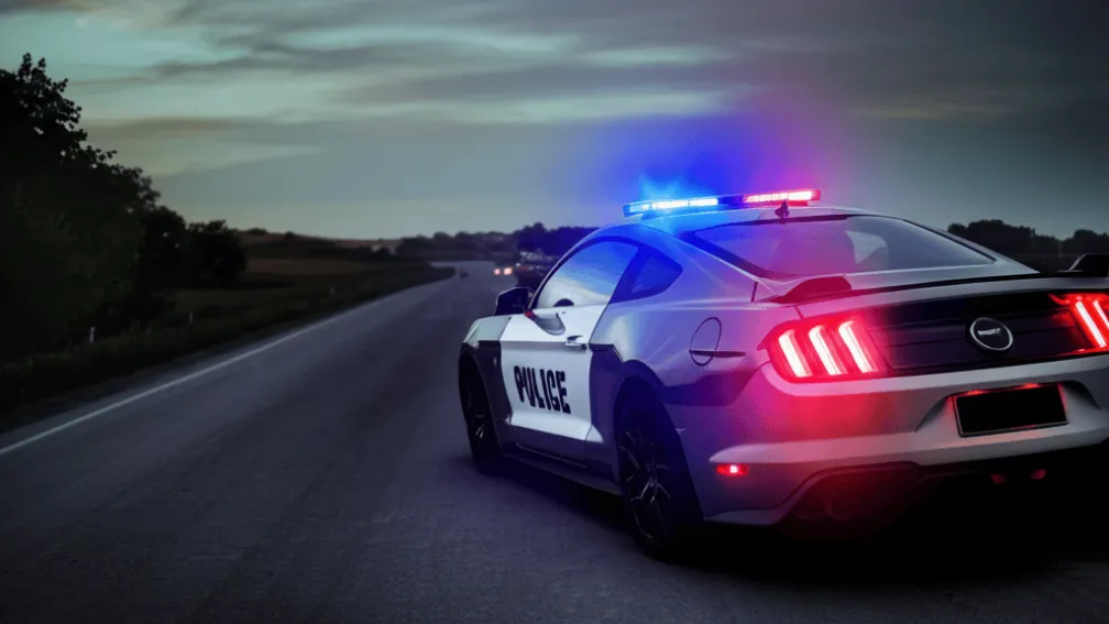 Гревесмюлен: 38-річний водій Ford Mustang намагався втекти від поліції