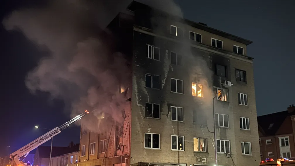 Вибух у Темпельгофі: мешканці квартири отримали поранення