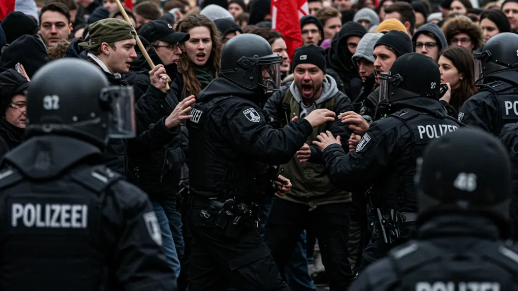 15 затримань: Проізраїльські провокатори на «Великодньому марші» в Берліні!