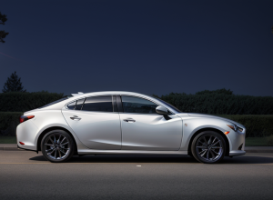 Mazda 6e: Новий Електроседан, що Кидає Виклик Позашляховикам – З Нюансом