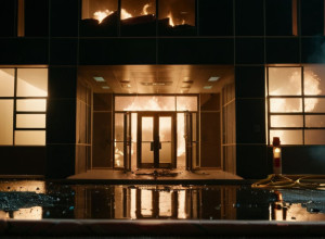 Загадкові піротехнічні атаки на клініки Берліна: вибухи та пожежі