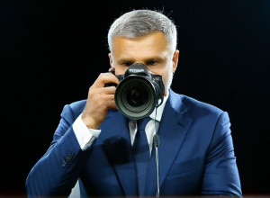 92-річна Еріка з Бремену перехитрила телефонних шахраїв, допомігши затримати двох зловмисників