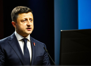 Президент України Володимир Зеленський закликав до негайного припинення вогню на Донбасі