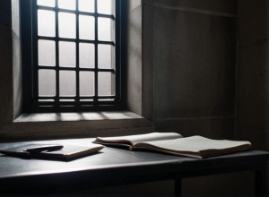 Експрезидент Франції Саркозі напише книгу про 20 днів, проведених у в'язниці