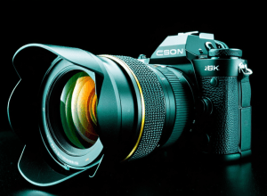 Скандал у Берліні: Засуджена за дитячу порнографію дрэг-королева вела гала-концерт поліції