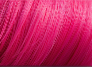 Син Анджеліни Джолі Нокс вразив рожевим волоссям, відтворивши культовий образ матері