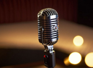 Репортерка DAZN та її дочка випустили зворушливу різдвяну пісню "Santa's Wishlist"