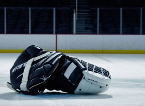 Травми в DEL: Зірковий воротар Нідебергер під загрозою пропуску Олімпіади, проблеми "Айсберен Берлін"