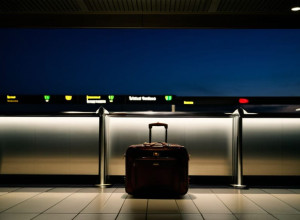 Невдалий жарт в аеропорту: Чоловік погрожував бомбою і не полетів