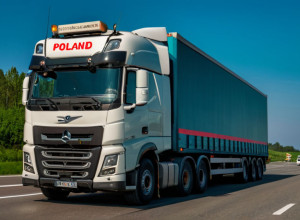 Польща заблокувала найбільший пункт пропуску на кордоні з Білоруссю