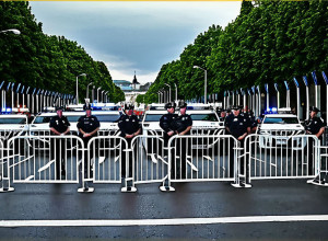 Гіссен у стані облоги: 6000 поліцейських охороняють з'їзд молодіжної організації AfD на тлі масових протестів