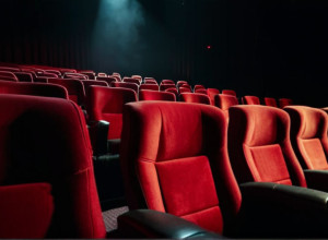 Навала клопів у відомому паризькому кінотеатрі: Глядачі пережили справжній жах під час показу фільму