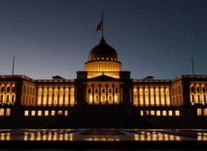 Фінансові Ринки Падають: Син Ув'язненого Болсонару Прагне Стати Президентом Бразилії