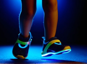 Нові «кросівки-машинки» для Ноа: Трирічний хлопчик зі Спіна Біфіда отримав шанс на повноцінне життя