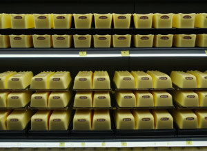 Ціни тануть на очах: Lidl знижує вартість масла до історичного мінімуму – менше одного євро!