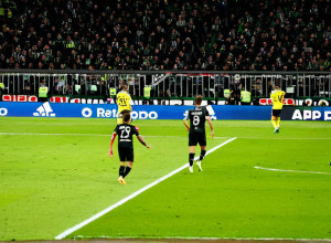 Спортивний директор "Гладбаха" Рувен Шредер захищає VAR після суперечливого скасування голу