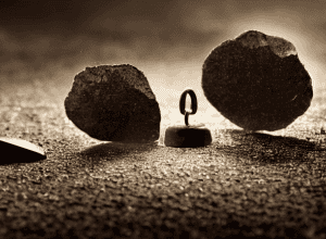 Жахливий злочин: нянька, раніше судимий за розбещення, звинувачується у тисячі випадків наруги над хлопчиком