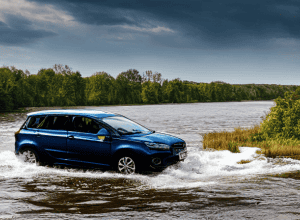 Трір-Еранг: авто в річці, водійка (69) в лікарні