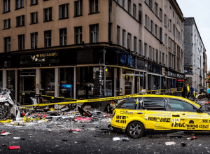 Берлін: 17-річний врізався в натовп на каршерингу