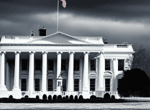 Радник Трампа під тиском: Чи буде звільнення у Білому домі?