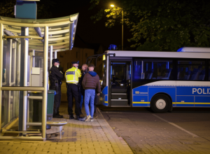 Леендорф: П'яний підліток (16) побився з водієм автобуса