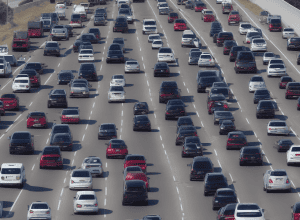ДТП на A3: Volvo спричинив затор, двоє поранених