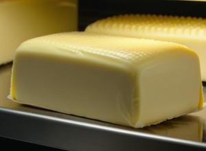 Ціни на масло знижуються: Вершкове масло стає вигідною покупкою