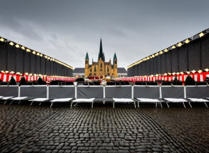 Різдвяний ярмарок у Магдебурзі відкрився через рік після теракту: «Тиха фортеця» під посиленою охороною
