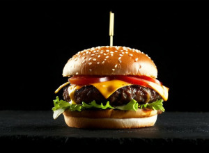 Дружина воротаря збірної Німеччини Олівера Бауманна таємно їсть бургери через його строгу дієту