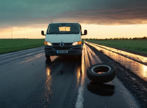 Смертельна ДТП у Нижній Саксонії: Водій скутера загинув у лобовому зіткненні з фургоном