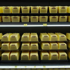 Ціни тануть на очах: Lidl знижує вартість масла до історичного мінімуму – менше одного євро!