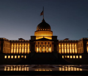 Фінансові Ринки Падають: Син Ув'язненого Болсонару Прагне Стати Президентом Бразилії