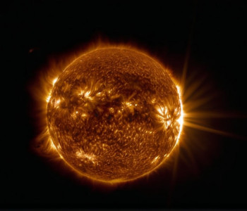 Гігантські сонячні плями: які небезпеки загрожують Землі зараз?