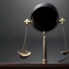 Убивство мільйонера в Німеччині: перед судом постала його коханка, знайдена голою на дивані