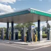 Паливний парадокс: Чому водії переплачують за бензин E5, ігноруючи дешевший E10?