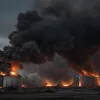Потужний вибух на хімзаводі в Китаї: відео зафіксувало порятунок працівника