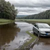 У Німеччині авто Skoda злетіло з траси B4 та впало в річку: водій не постраждав