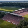 Святкування виходу HSV у Бундеслігу обернулося масовими травмами: десятки постраждалих після штурму поля у Гамбурзі
