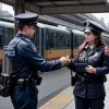 Злодія з викраденим телефоном затримали у потязі до Галле завдяки сину власника
