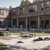 Банда школярок жорстоко побила 11-річну дівчинку в Німеччині: ніхто не втрутився