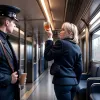Зірка німецької комедії Анке Енґельке тимчасово працює провідницею у потягах Deutsche Bahn