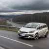 ДТП у Німеччині: авто на трасі B9 наїхало на уламки будівельного риштування