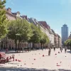 У Німеччині невідомий жбурнув кавун з будівлі: інцидент у Білефельді ледь не травмував дитину