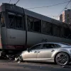 Серйозна ДТП у Дортмунді: автомобіль Audi врізався у трамвай, є постраждалі