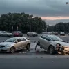 У Дюссельдорфі серйозна ДТП: Opel збив велосипедиста на круговому русі