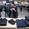 На €28 тис. підробок: Митниця Штутгарта зупинила контрабандиста з майже 170 одиницями фейкового одягу